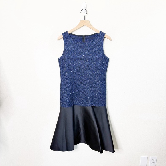 St John Navy Blue Sparkle Tweed Two Tome Pep Hem Satin Skirt Flounce Size 6